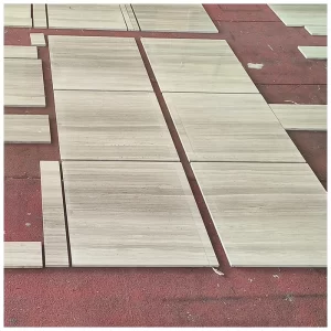 Marmorfliesen mit Holzmaserung