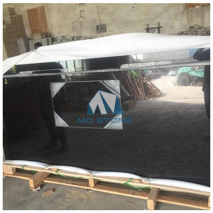 Piano cucina in granito Galaxy nero