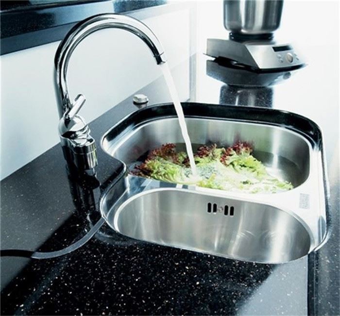 Comptoirs en granit noir brillant