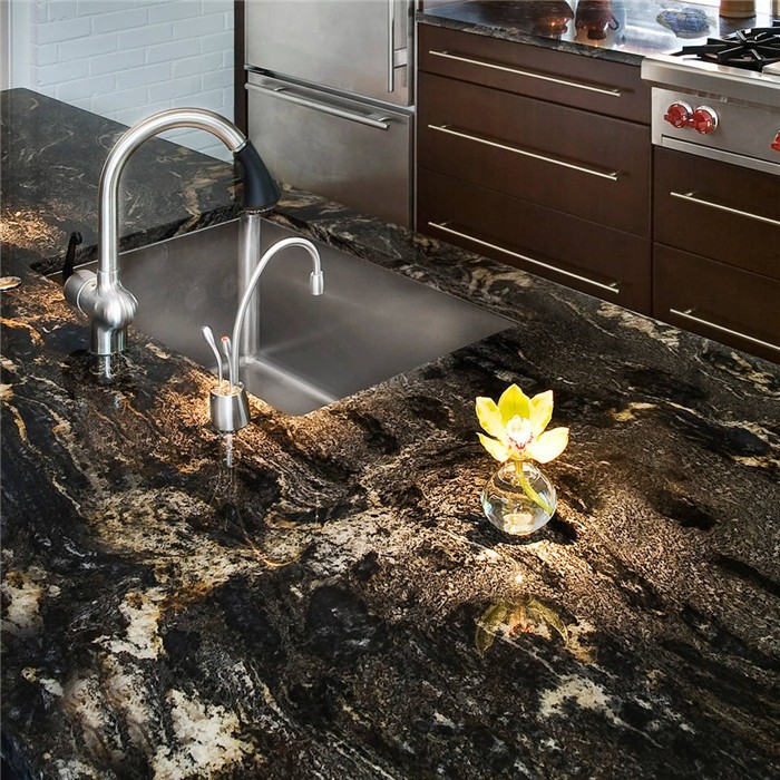 Плоче од тамног гранита