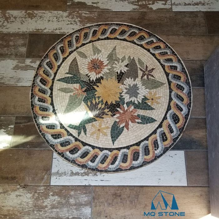 Круглые напольные мозаичные медальоны