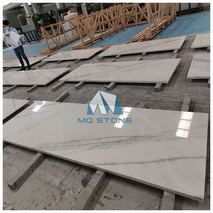 Бело-серые мраморные столешницы