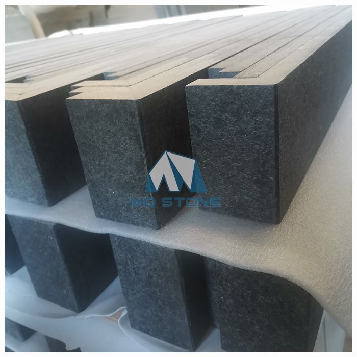 Granit-Sockelfliesen