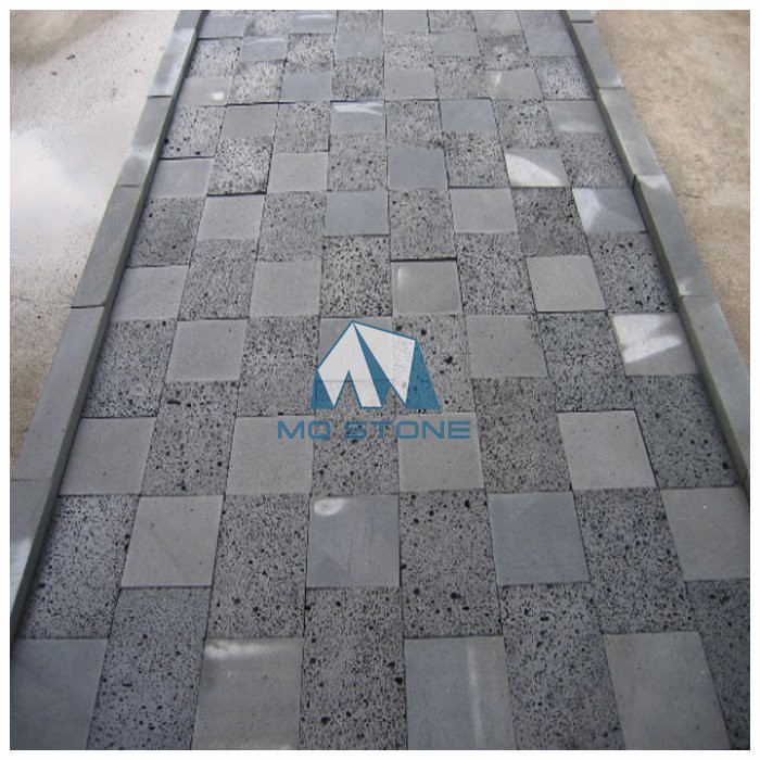 バサルト・ブラックストーン