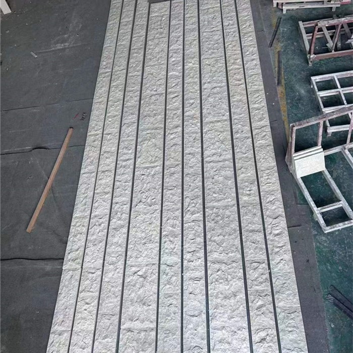 Jubin Batu Belah Semulajadi