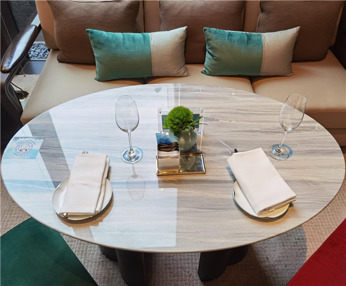 Бвлгари плави мермер