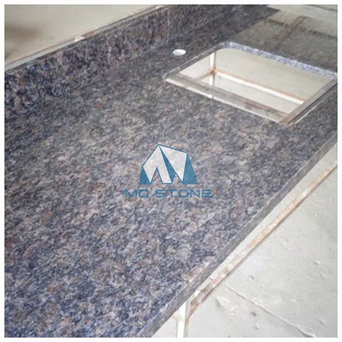 Сапфирово-синие гранитные столешницы