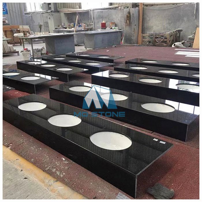 قمم الغرور الحمام الجرانيت