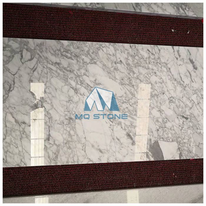 Banc de cuisine en marbre blanc