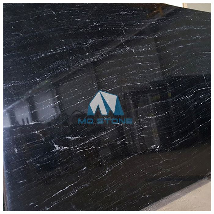 از طریق صفحات گرانیت Lactea