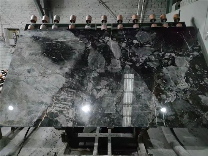 Carreaux de sol en marbre gris foncé