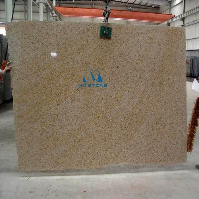 Controsoffitto in granito giallo oro