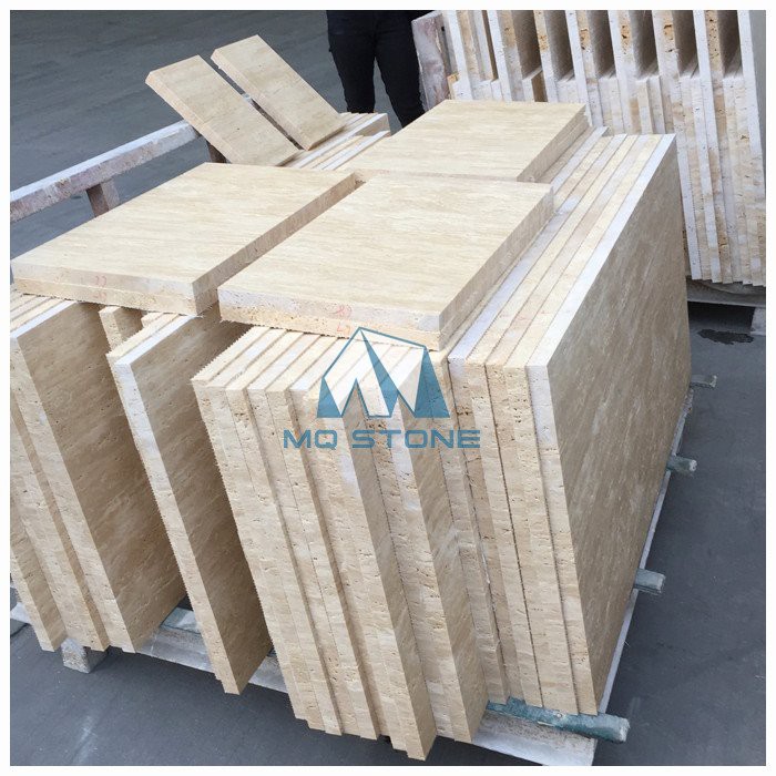 Carrelage en travertin crème