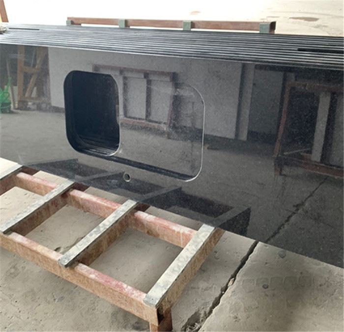 Countertop Hitam Dengan Sinki Hitam