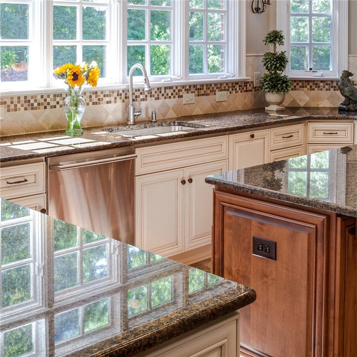 Cucina in granito scuro