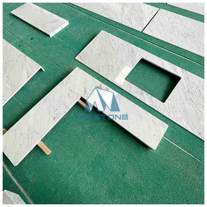 Готовые столешницы из белого каррарского мрамора