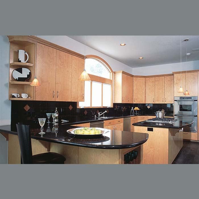 Черный гранитный камень