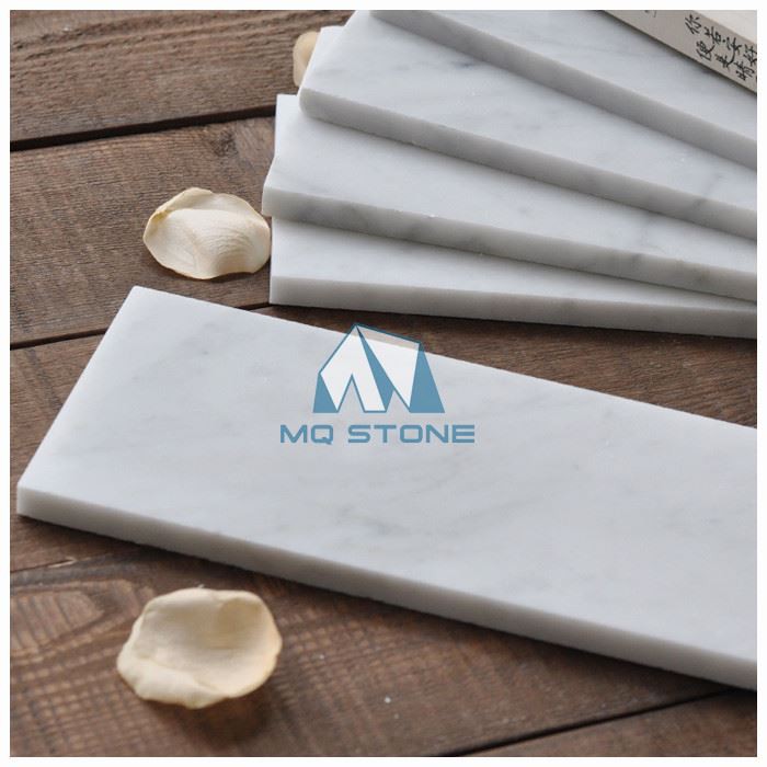 Metro-Fliesen aus weißem Marmor