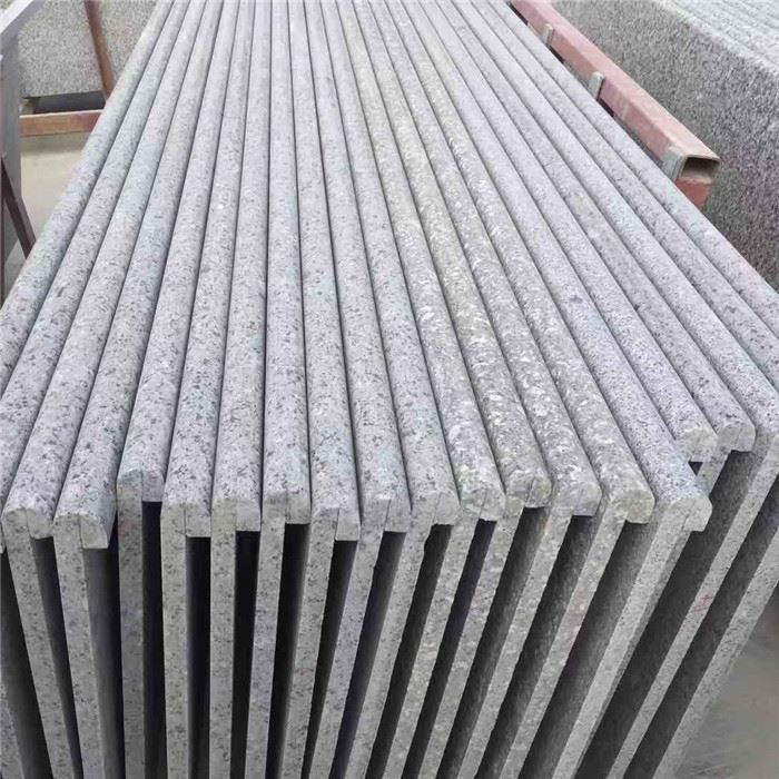 Comptoirs en granit blanc avec veines noires