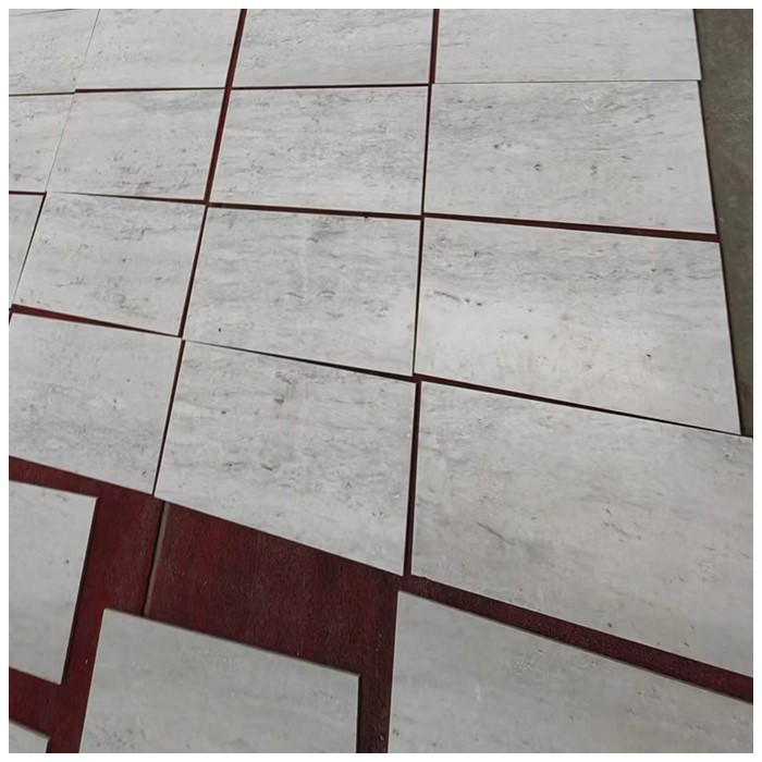 Серый камень травертин