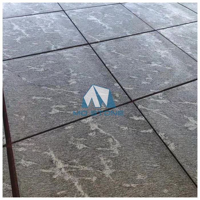 काली मलावी ग्रेनाइट टाइलें