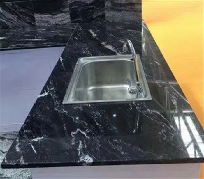 کانترهای سیاه با رگه های سفید