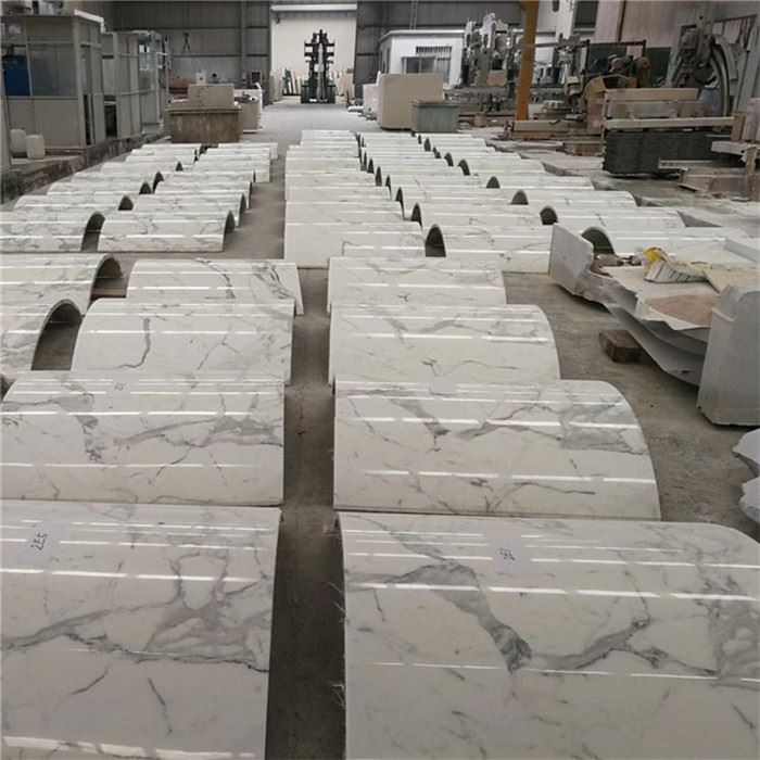 Polierte Calacatta-Fliesen