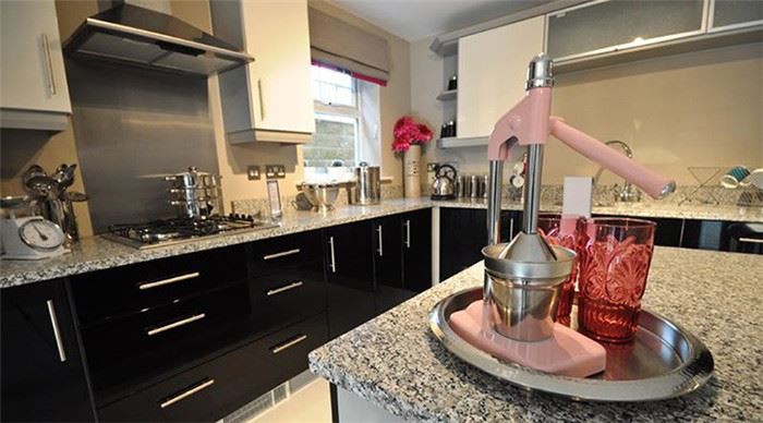 میزهای گرانیتی سفید خاکستری و مشکی