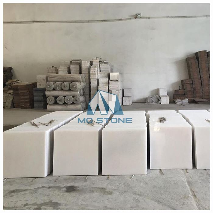 بلاط مصقول من الرخام الأبيض الثلجي