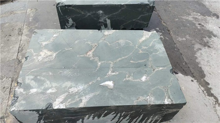 グッチ バンブー チャーム ディアベース