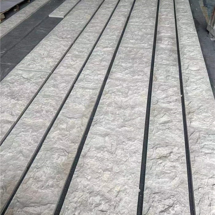 Jubin Batu Belah Semulajadi