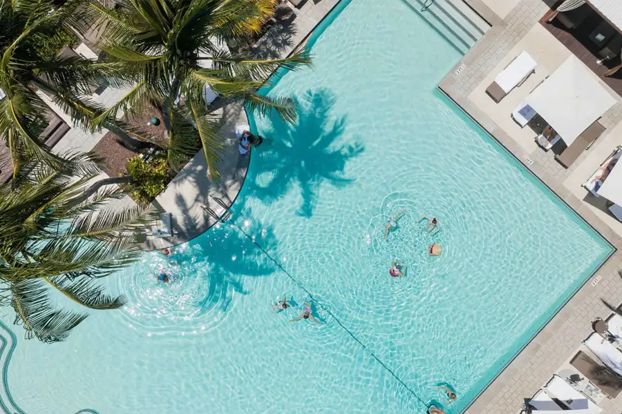 Natural Stone Outdoor Pool Landscape For Ritz Carlton Resorts