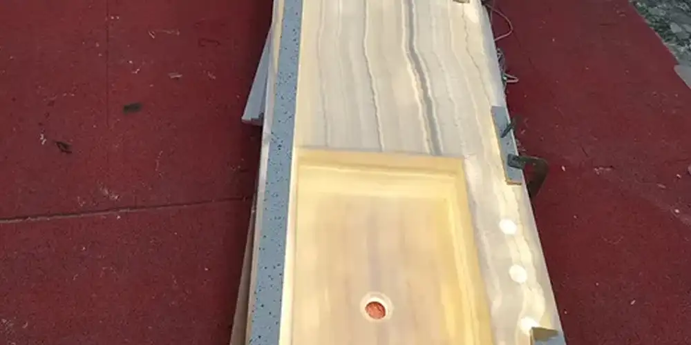 Vanilla-White-Onyx-Backlit-Bathroom-Countertops-in-Factory