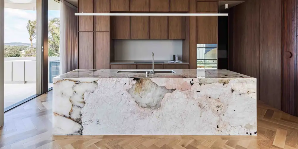 Patagonia-Brazilian-Quartzite-Kitchen-Countertops-Design