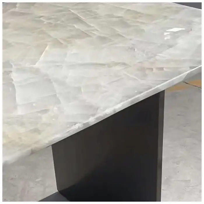 Stone-Table-Edge-Detail-for-Luxury-Dining-Tables-Coffee-Tables-and-Natural-Quartzite-Tops