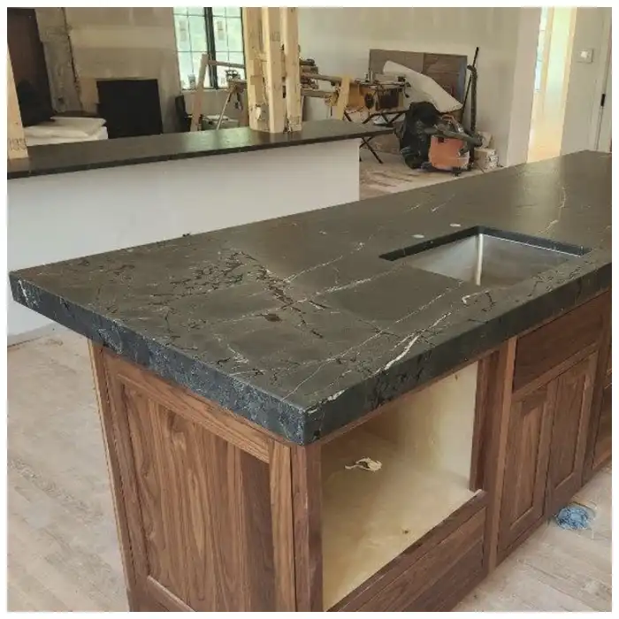 Leathered-Quartzite-Slabs-Texture-Mineral-Color-Edge-Detail-Lighting-and-Daily-Care