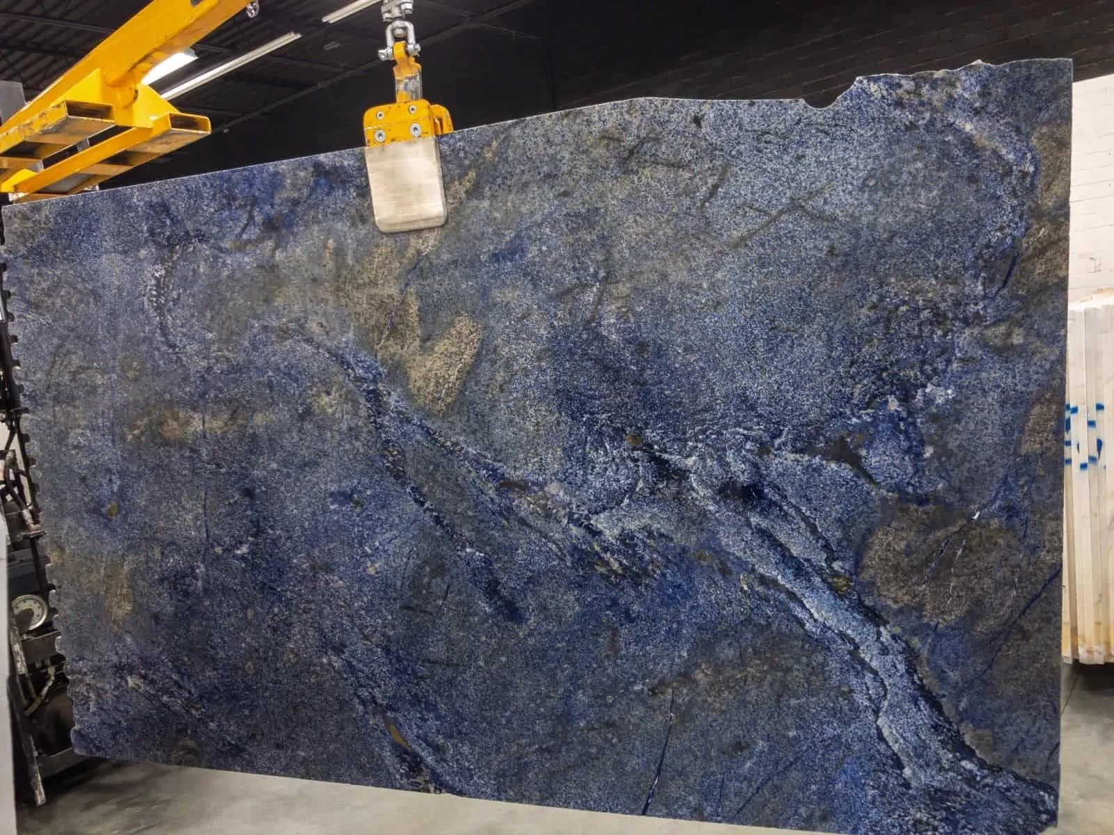 Papak Granit Bahia Biru Daripada MQ STONE