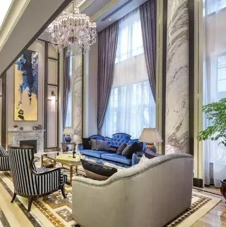 Colonna di marmo di Volakas.jpg Colonna di marmo di Volakas.jpg