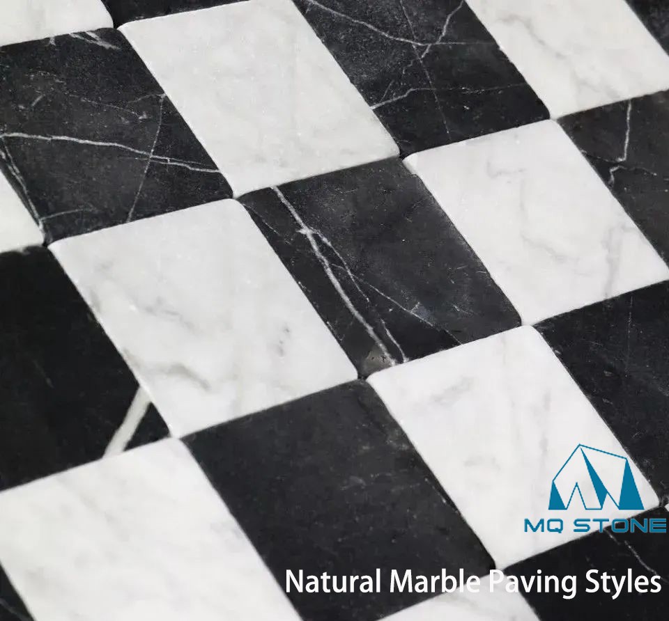 црне и беле мермерне плочице